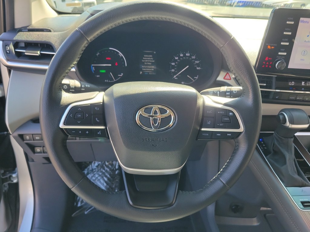 Used 2024 Toyota Sienna XLE FWD image 24