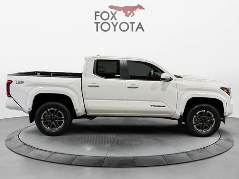 New 2025 Toyota Tacoma TRD Sport image 6