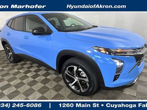 Used 2024 Chevrolet Trax RS w/ Sunroof Package FWD image 1