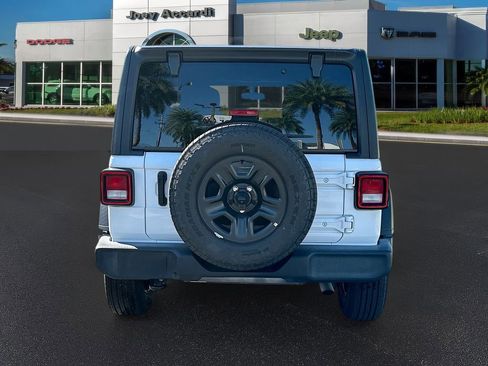 Used 2022 Jeep Wrangler Unlimited Sport image 6