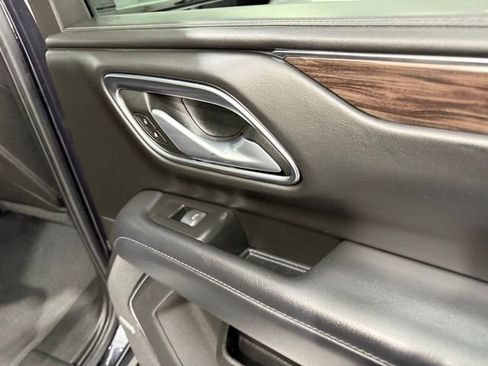 Used 2022 Chevrolet Tahoe Z71 w/ Luxury Package image 27