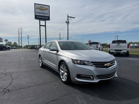 Used 2019 Chevrolet Impala Premier FWD image 19
