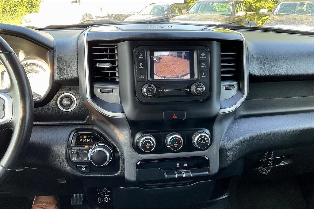 Used 2022 RAM 1500 Big Horn AWD/4WD image 16