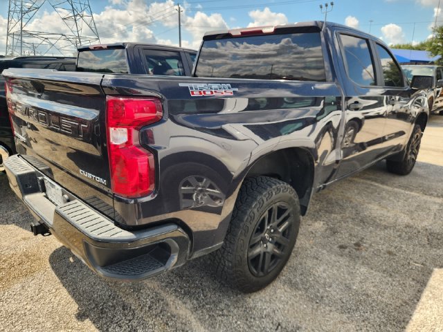Used 2023 Chevrolet Silverado 1500 Custom Trail Boss AWD/4WD image 4