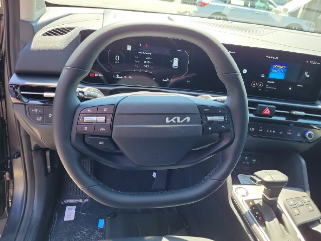 New 2026 Kia Sportage SX FWD image 16