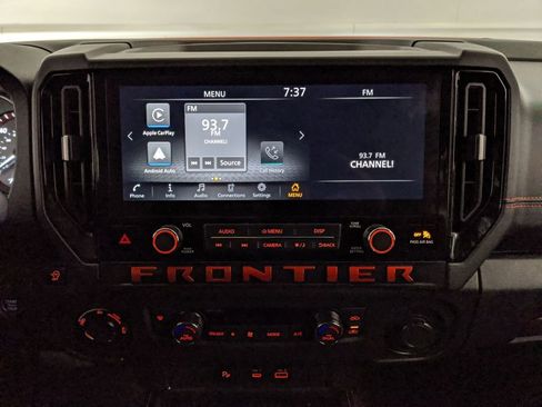 Used 2025 Nissan Frontier PRO-4X AWD/4WD image 9