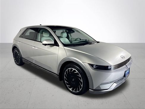 Used 2024 Hyundai Ioniq 5 Limited AWD/4WD image 4