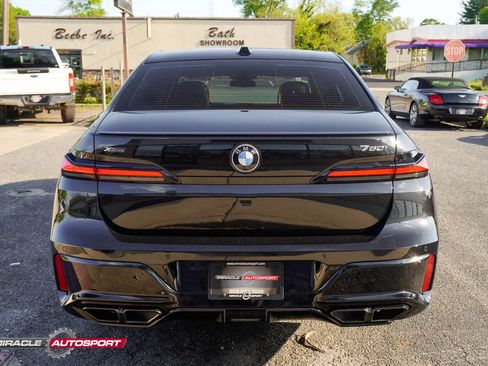 Used 2023 BMW 760i xDrive AWD/4WD image 6