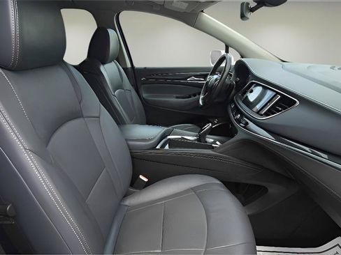 Used 2018 Buick Enclave Essence AWD/4WD image 35