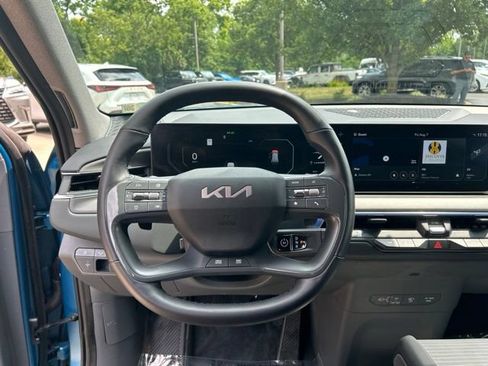 Used 2024 Kia EV9 Land AWD/4WD image 17