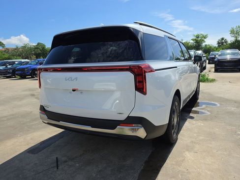 New 2026 Kia Carnival SX FWD image 8