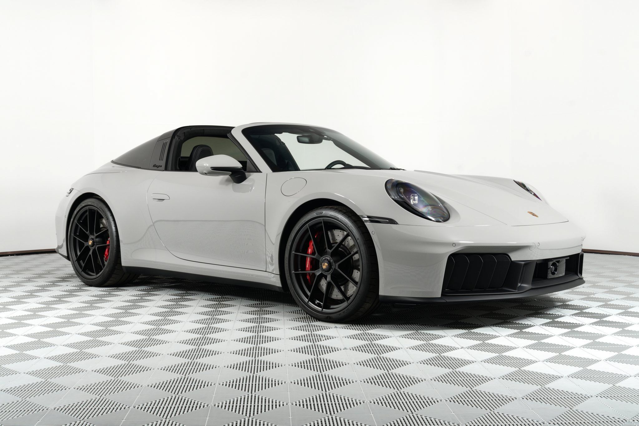 Used 2025 Porsche 911 Targa 4 GTS AWD/4WD image 1