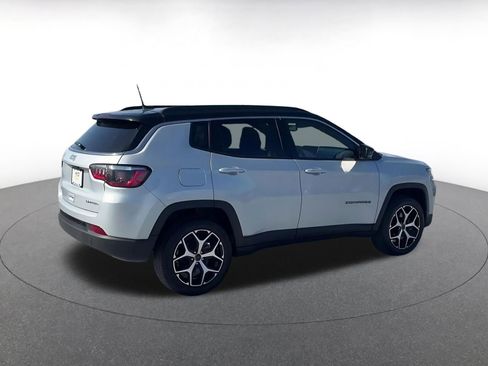 Used 2025 Jeep Compass Limited AWD/4WD image 15