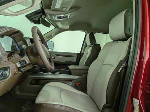 New 2026 RAM 3500 Laramie AWD/4WD image 15