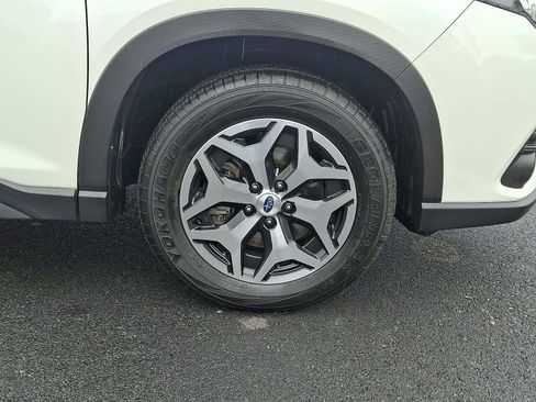 Used 2023 Subaru Forester Premium AWD/4WD image 8