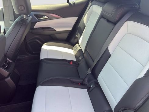 Used 2025 Chevrolet Equinox EV LT FWD image 14