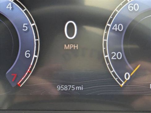 Used 2022 Jeep Grand Cherokee Summit AWD/4WD image 11