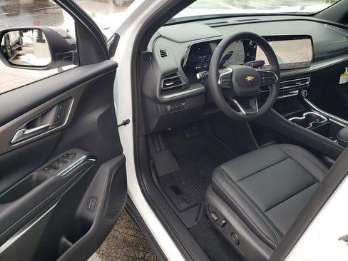 New 2026 Chevrolet Traverse LT w/ Driver Confidence Package AWD/4WD image 7