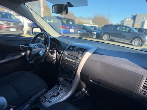 Used 2010 Toyota Corolla S image 22