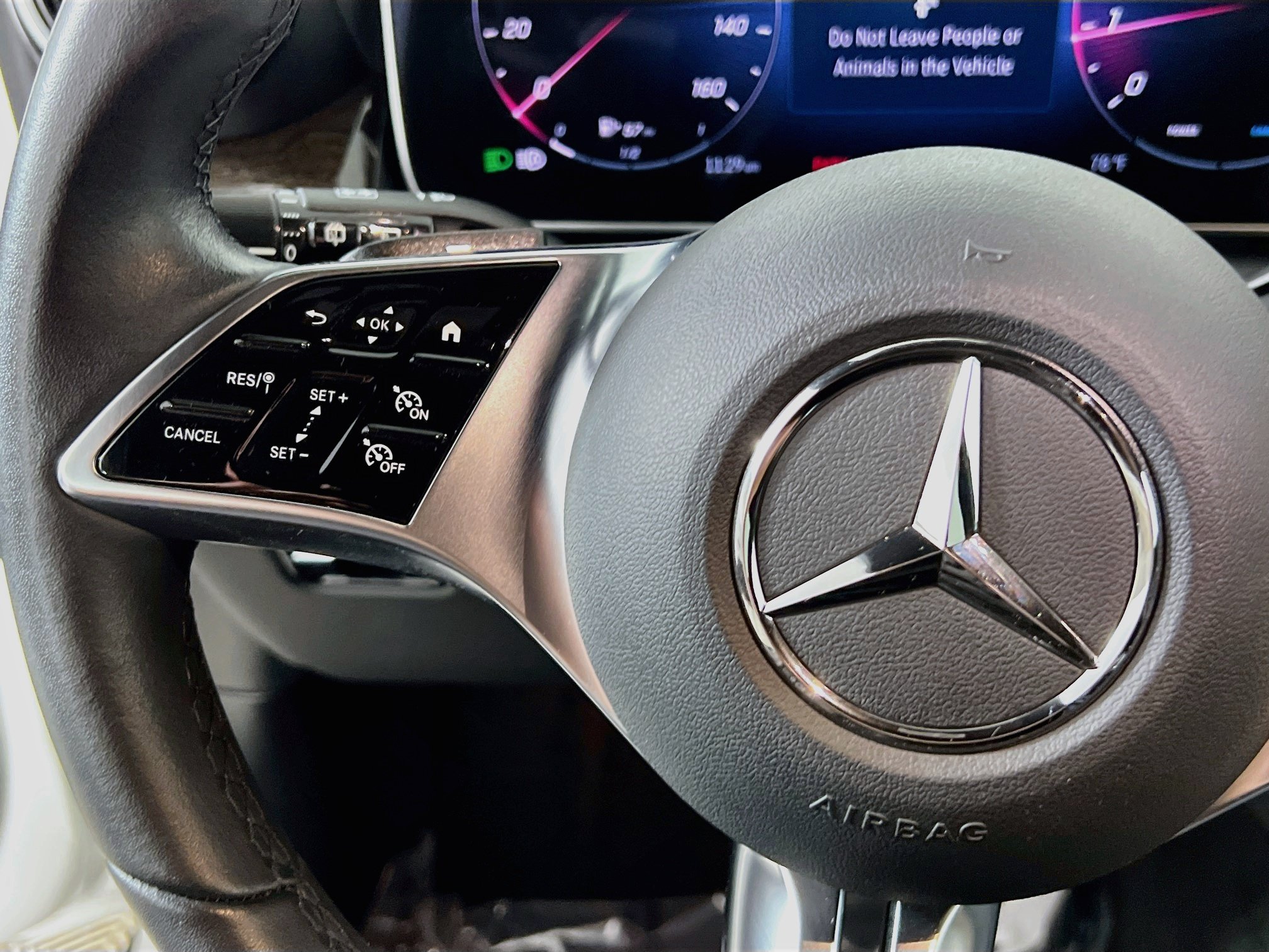 Used 2025 Mercedes-Benz GLC 300 image 19