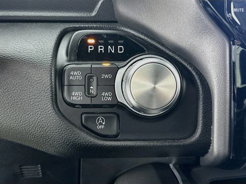 Used 2023 RAM 1500 Laramie AWD/4WD image 17