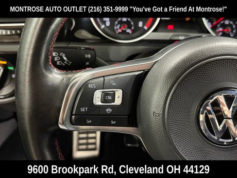 Used 2020 Volkswagen GTI SE image 18