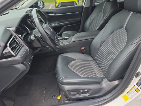 Used 2021 Toyota Camry SE FWD image 11