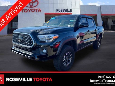 Used 2018 Toyota Tacoma TRD Off-Road image 1