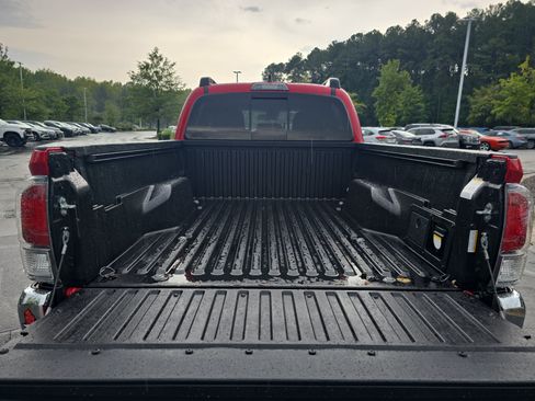 Used 2023 Toyota Tacoma TRD Off-Road AWD/4WD image 13