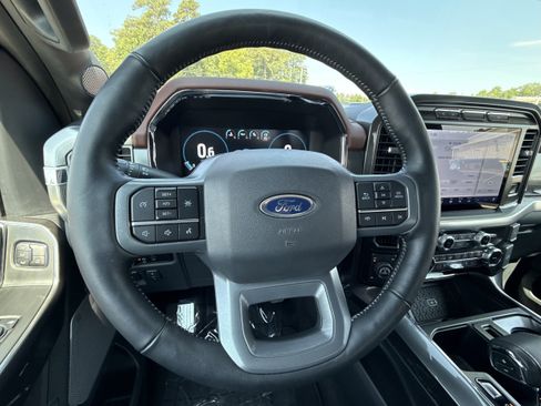 Used 2023 Ford F150 Lariat AWD/4WD image 18