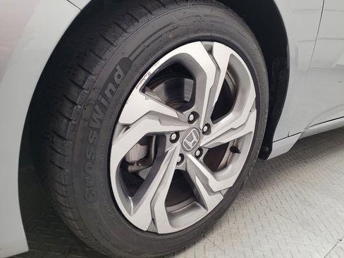 Used 2018 Honda Accord EX image 31