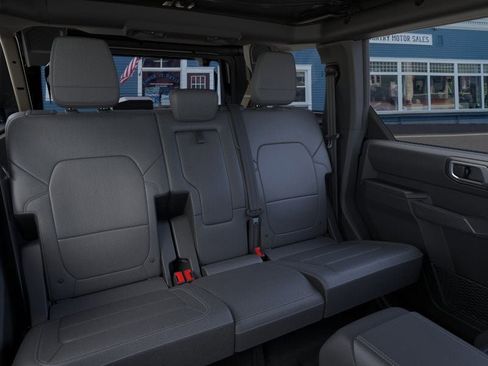 Used 2025 Ford Bronco Outer Banks w/ Sasquatch Package AWD/4WD image 11