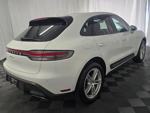 Certified 2024 Porsche Macan AWD/4WD image 7