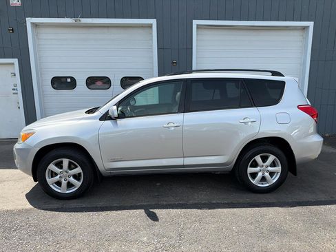 Used 2008 Toyota RAV4 Limited AWD/4WD image 7