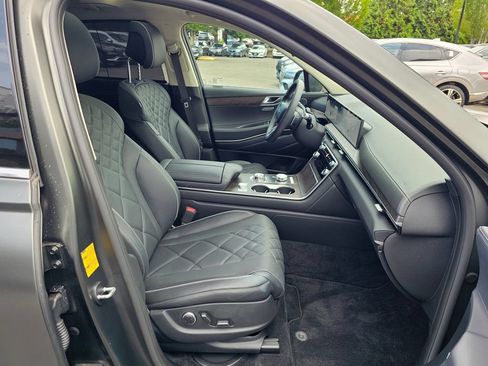 Certified 2025 Genesis GV80 3.5T Prestige AWD/4WD image 29