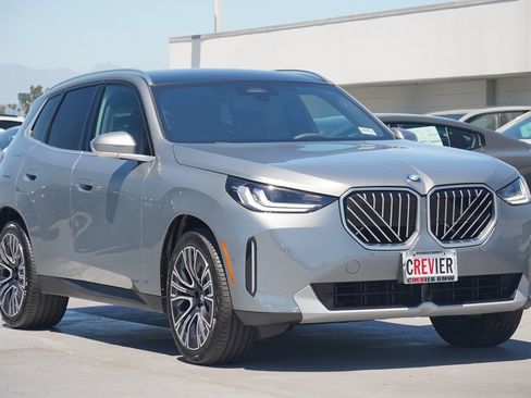 Used 2025 BMW X3 xDrive30i w/ Convenience Package image 3