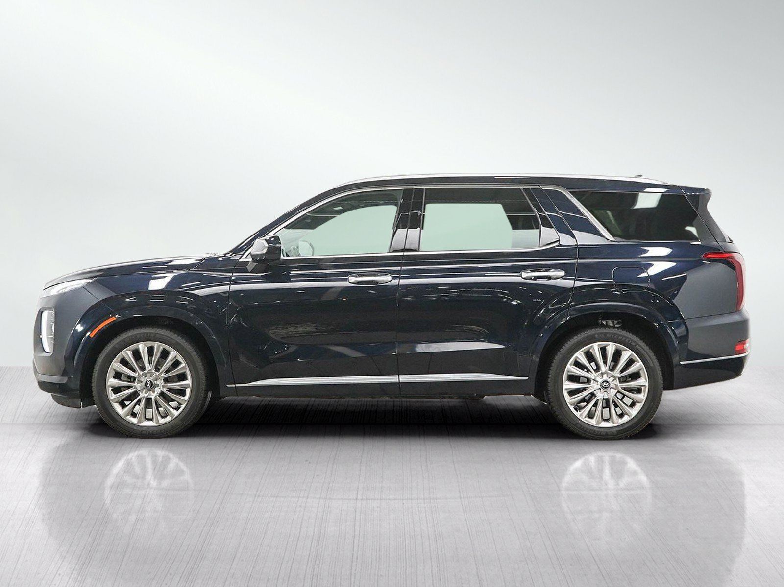 Used 2020 Hyundai Palisade Limited AWD/4WD image 2