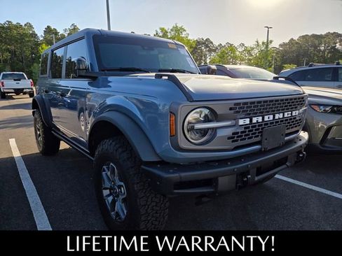 Used 2024 Ford Bronco Badlands image 3