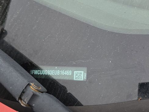 Used 2014 Ford Escape SE w/ Equipment Group 201A image 2