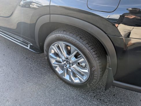 Used 2024 Toyota Highlander Limited image 8