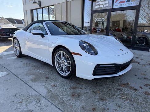 Used 2021 Porsche 911 Carrera image 3