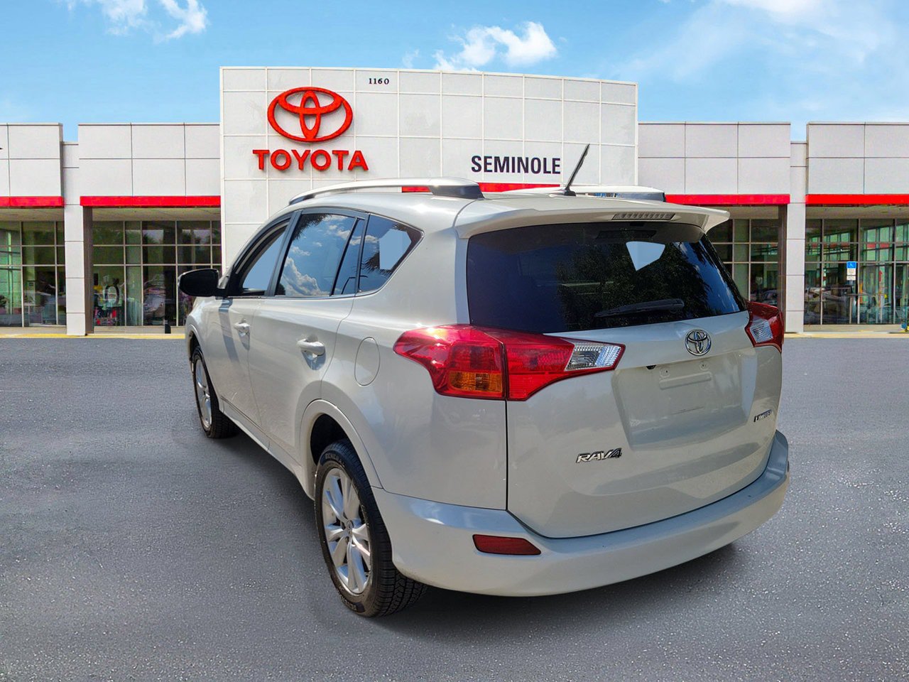 Used 2014 Toyota RAV4 Limited FWD image 4