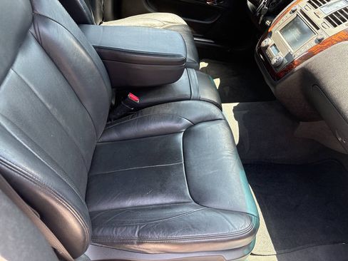 Used 2007 Cadillac DTS Luxury II FWD image 9