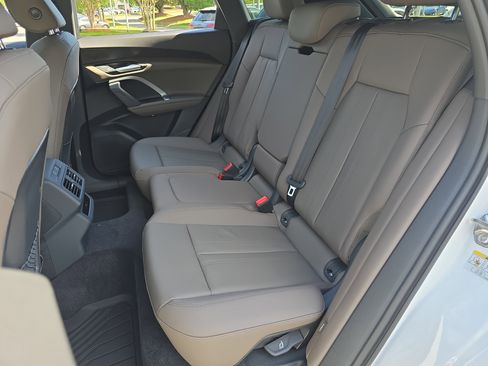 New 2026 Audi Q5 Premium image 14