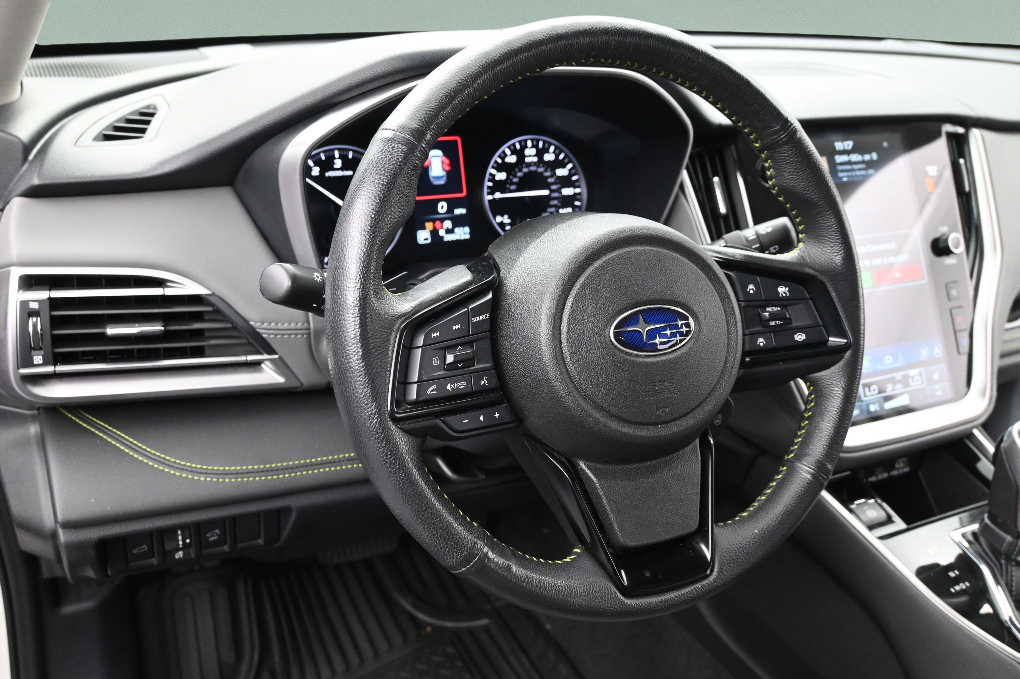 Used 2025 Subaru Outback Onyx Edition AWD/4WD image 13