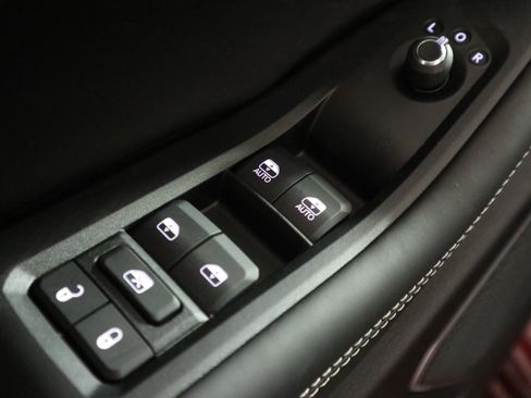 New 2026 Jeep Grand Cherokee L Limited AWD/4WD image 36