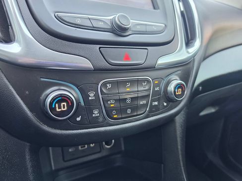 Used 2021 Chevrolet Equinox LT FWD image 29