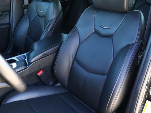 Used 2025 Cadillac CT4 Premium Luxury image 14