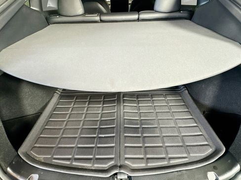 Used 2024 Tesla Model Y Long Range image 24