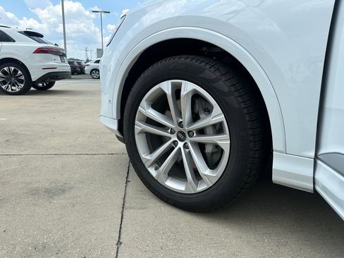 Used 2025 Audi Q7 3.0T Prestige image 36